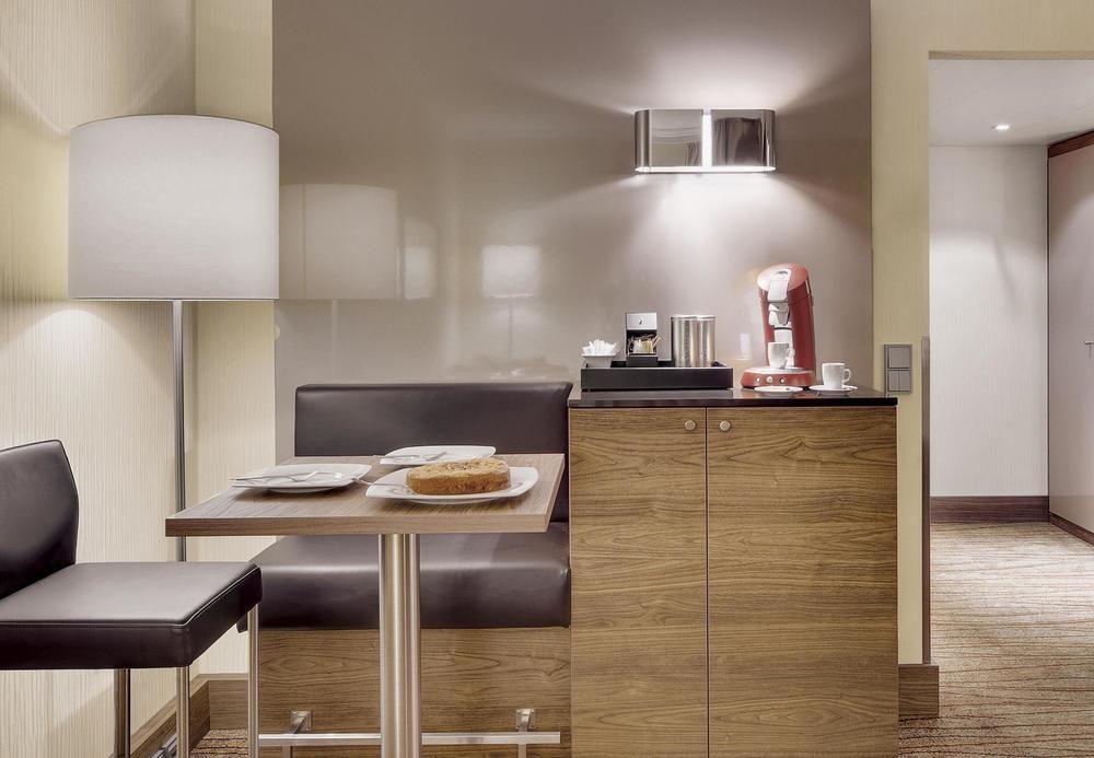 Courtyard By Marriott Hotel