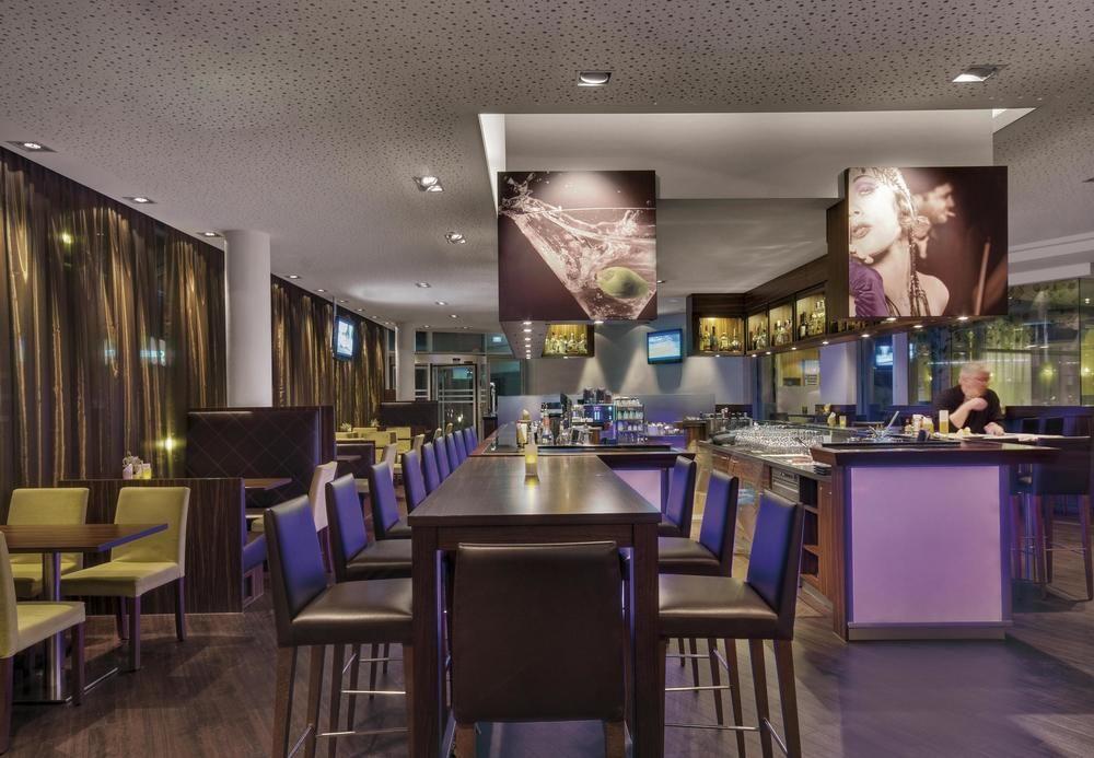 Courtyard By Marriott Hotel